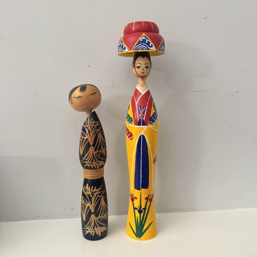 Lot of 2 Japanese Ryukyu Miyarabi kokeshi dolls from Okinawa wood hand painted